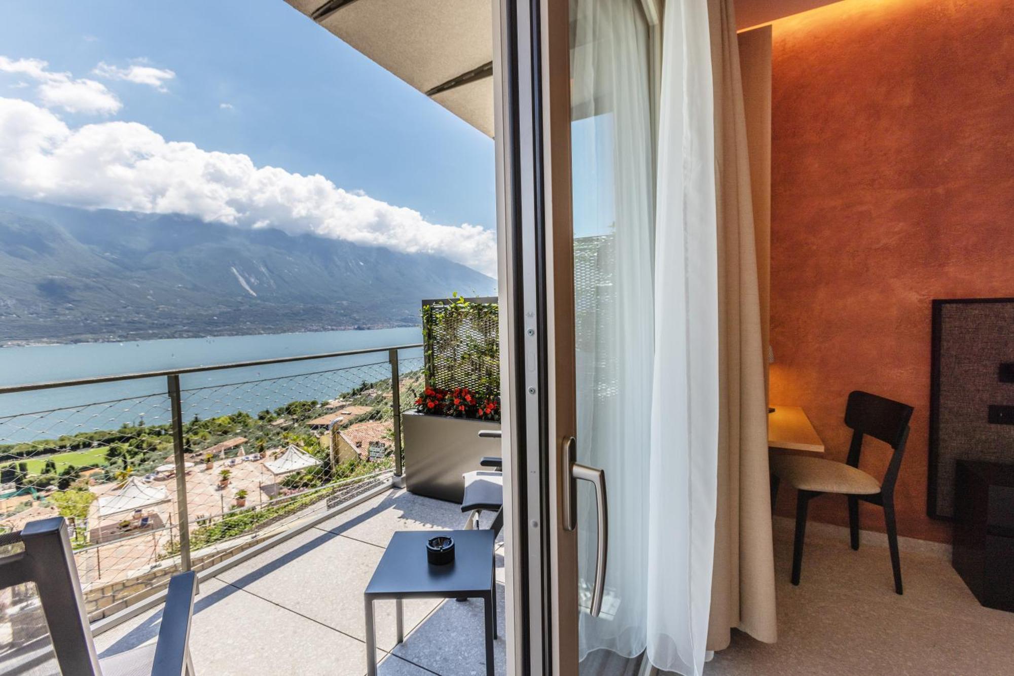 Llac Living Nature Hotel Limone sul Garda Cameră foto